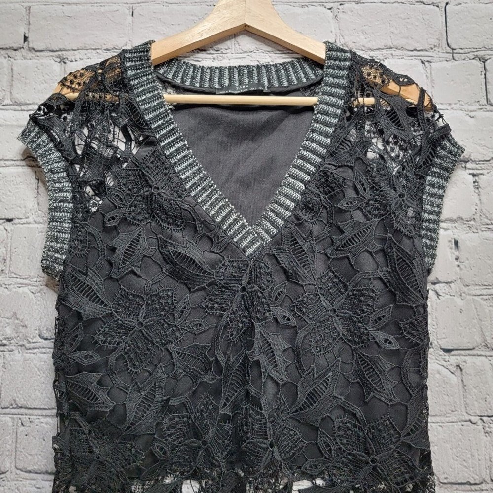 Zara Black Lace V Neck Cap Sleeve Blouse Size S - Picture 2 of 10